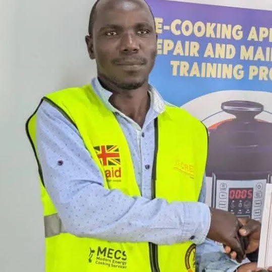 Profile photo of technician Denis Ayo